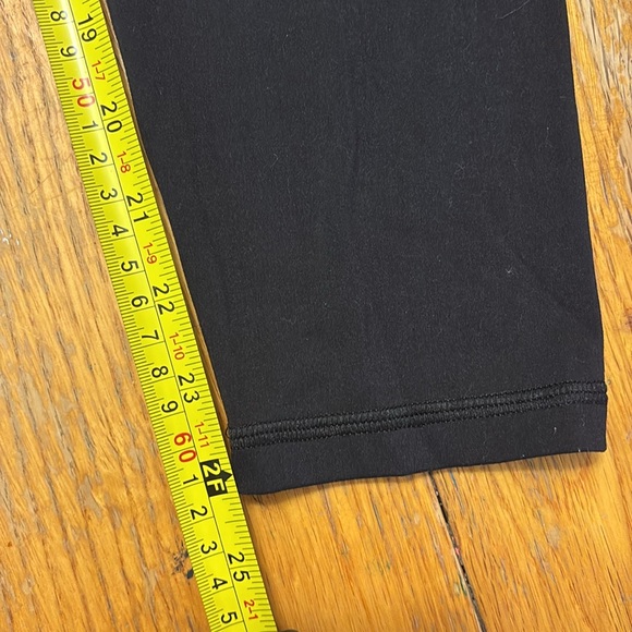 Quince Ultra-Form High-Rise Capri size Medium - Picture 12 of 12